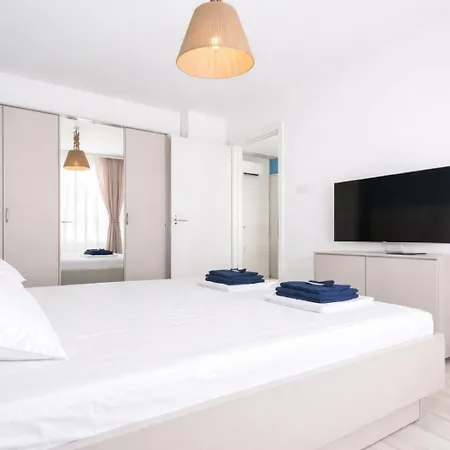 Tiana 2 Apartmán Carevo